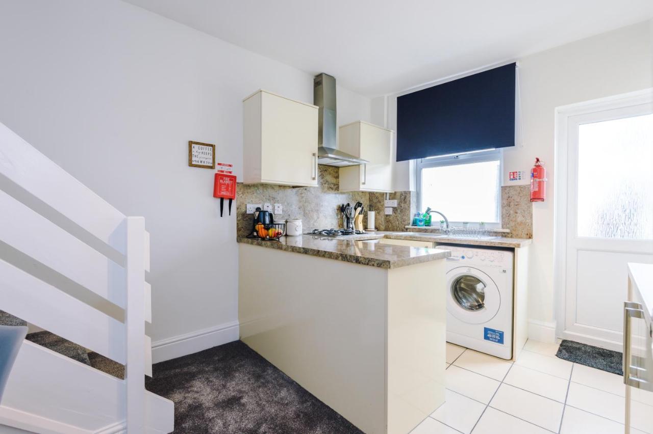 Bright 2-Bed Cottage In Chester By 53 Degrees Property, Ideal For Couples & Small Groups, City Centre - Sleeps 6 Ngoại thất bức ảnh